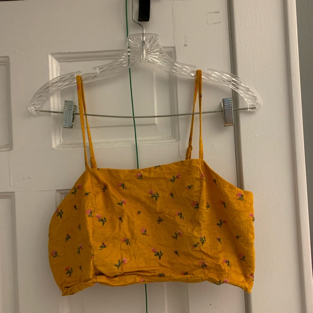 Crop top